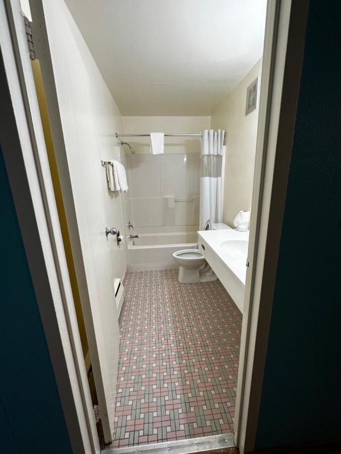 Valued Stay Aloha MadisonMadison  Kültér fotó